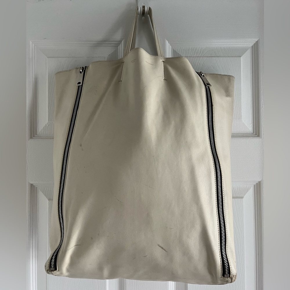 Celine Vertical Gusset Cabas Tote in Cream